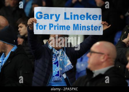 London, Großbritannien. 11. März 2023. Ein Manchester City-Fan zeigt seine Unterstützung für den kürzlich suspendierten TV-Moderator und ehemaligen Fußballspieler Gary Lineker während des Premier League-Spiels zwischen Crystal Palace und Manchester City am 11. März 2023 im Selhurst Park, London, England. Foto von Carlton Myrie. Nur redaktionelle Verwendung, Lizenz für kommerzielle Verwendung erforderlich. Keine Verwendung bei Wetten, Spielen oder Veröffentlichungen von Clubs/Ligen/Spielern. Kredit: UK Sports Pics Ltd/Alamy Live News Stockfoto