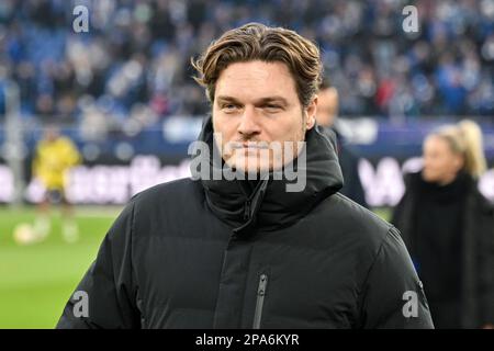 Gelsenkirchen, Deutschland. 11. März 2023. Fußball: Bundesliga, FC Schalke 04 - Borussia Dortmund, Spieltag 24, Veltins Arena. Dortmunds Cheftrainer Edin Terzic ist vor dem Spiel im Stadion. Kredit: Bernd Thissen/dpa/Alamy Live News Stockfoto