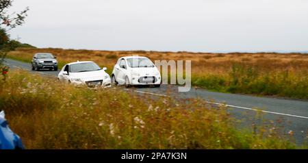 Gefährliches Fahren auf der Asquith Moor Road an einem Unfallschwerpunkt. Stockfoto