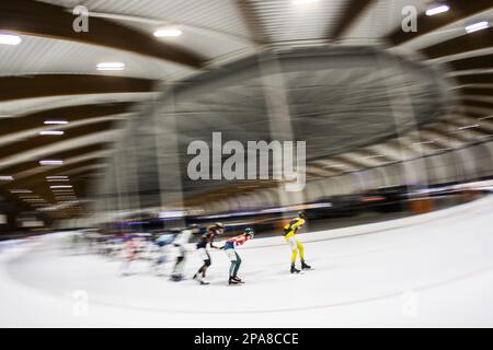 LEEUWARDEN - stimmungsvolles Bild des Pelotons, einschließlich Irene Schouten während der letzten Spitzenreiter des Marathon Cup. ANP VINCENT JANNINK Stockfoto