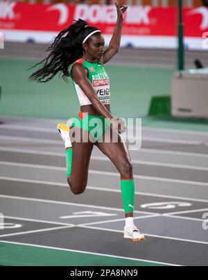 Evelise Veiga aus Portugal tritt beim Weitsprung-Finale der Frauen bei der Europameisterschaft der Leichtathletik in der Ataköy Athletics Arena in Istanbu an Stockfoto