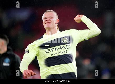 Das Erling Haaland von Manchester City feiert am Ende des Premier League-Spiels im Selhurst Park, London. Foto: Samstag, 11. März 2023. Stockfoto