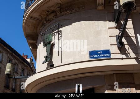 Rue Sainte-Catherine Straßenschild in Bordeaux, der längsten Fußgängerzone Frankreichs Stockfoto