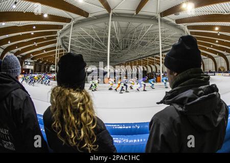 LEEUWARDEN - atmosphärisches Bild des Pelotons während des Finales der Mannschaftsklasse des Marathon Cup. ANP VINCENT JANNINK Stockfoto