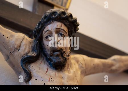 Detail einer polychromen Figur, die die Kreuzigung Jesu Christi darstellt, im El Museo de los Caminos im Episkopalpalast in Astorga, Leon Stockfoto