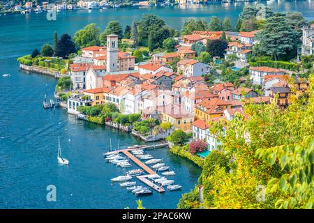 Idyllische Stadt Torno am Comer See Luftbild, Lombardei Region von Italien Stockfoto