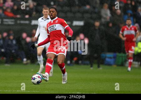 Swansea, Großbritannien. 11. März 2023. Chuba Akpom von Middlesbrough in Aktion. EFL Skybet-Meisterschaftsspiel, Swansea City gegen Middlesbrough im Swansea.com Stadium in Swansea, Wales, am Samstag, den 11. März 2023. Dieses Bild darf nur zu redaktionellen Zwecken verwendet werden. Nur redaktionelle Verwendung, Lizenz für kommerzielle Verwendung erforderlich. Keine Verwendung bei Wetten, Spielen oder Veröffentlichungen von Clubs/Ligen/Spielern. Bild nach Kredit: Andrew Orchard Sportfotografie/Alamy Live News Stockfoto