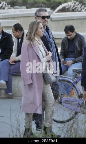 Mailand, Italien. 12. März 2023. Daniele Massaro und seine Frau Carla auf den Straßen von Mailand Credit: Independent Photo Agency/Alamy Live News Stockfoto