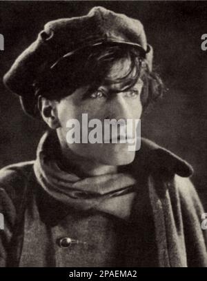 1920 Ca: Der berühmteste französische Theaterschauspieler, Dichter und Dramatiker ANTONIN ARTAUD ( Antoine Marie Joseph Artaud, 1896 Marseille - 1948 Paris). Autor von " The Theatre and its Double " ( 1938 ) , Theoricen of the THEATRE OF GRAUSAMKEIT - TEATRO DELLA CRUDELTA' - ARTISTA MALEDETTO - MAUDIT - Teatrale - ATTORE - Portrait - ritratto - POETA - POESIA - DRAMMATURGO - PLAYWRITER - Hut - cappello - sciarpa - CINARDIA - AVANTGARA - STUMMFILM - Nein. ARCHIVIO GBB Stockfoto