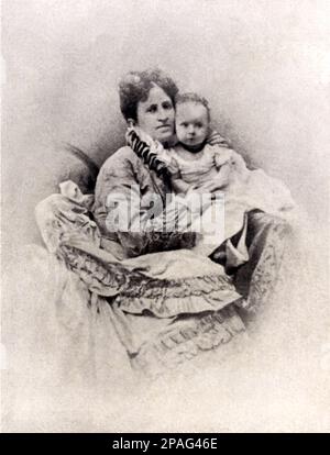 1875 Ca , Rom , ITALIEN : die italienische Marchesa CRISTINA MARIA THEODOLI (geb. principessa ALTIERI CICILIANO di Oriolo, Roma 1852 - 1930 ), verheiratet mit marchese Girolamo Theodoli di Sambuci di San Vito e Pisoniano (1846-1926). Auf diesem Foto mit seinem ersten Sohn ALBERTO THEODOLI (Roma 1873 - 1964 ). Principessa Cristina war die Tochter des Prinzen EMILIO ALTIERI di Oriolo ( Roma 1819 - 1900 ) und der Gräfin Beatrice Archinto ( Milano 1823 - Roma 1899 ) - Nobiltà italiana - Adel - Ritratto - Portrait - Mamma - madre - Mutter - Baby - Kind - Kinder - bambino ---- ARCHIVIO GBB Stockfoto