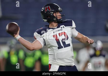 11. März 2023: Houston Roughnecks Quarterback BRANDON SILVERS (12) wirft einen Pass während des Spiels Orlando Guardians vs Houston Roughnecks XFL im Camping World Stadium in Orlando, FL am 11. März 2023. (Kreditbild: © Cory Knowlton/ZUMA Press Wire) NUR REDAKTIONELLE VERWENDUNG! Nicht für den kommerziellen GEBRAUCH! Kredit: ZUMA Press, Inc./Alamy Live News Stockfoto