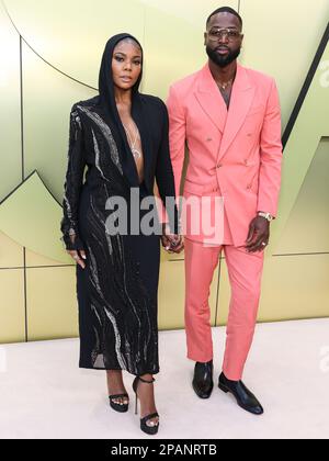 WEST HOLLYWOOD, LOS ANGELES, KALIFORNIEN, USA - MÄRZ 09: Die amerikanische Schauspielerin Gabrielle Union und ihr Ehemann/ehemaliger amerikanischer Basketballspieler Dwyane Wade treffen am 9. März 2023 auf der Versace Fall/Winter 2023 Fashion Show im Pacific Design Center in West Hollywood, Los Angeles, Kalifornien, USA ein. (Foto von Xavier Collin/Image Press Agency) Stockfoto