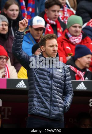 Trainer Julian Nagelsmann vom Bayern Muenchen FC Bayern MŸnchen - FC Augsburg Fussball 1 . Bundesliga Saison 2022 / 2023 © diebilderwelt / Alamy Stock Stockfoto