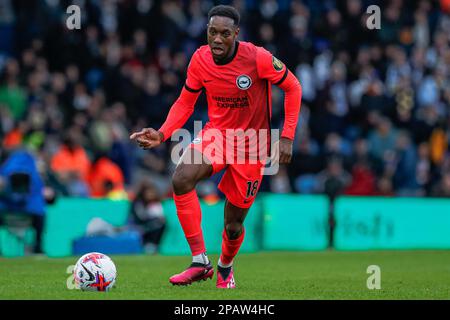 Danny Welbeck #18 von Brighton & Hove Albion gewinnt beim Premier League-Spiel Leeds United gegen Brighton und Hove Albion in Elland Road, Leeds, Großbritannien, 11. März 2023 (Foto: Flynn Duggan/News Images) Stockfoto