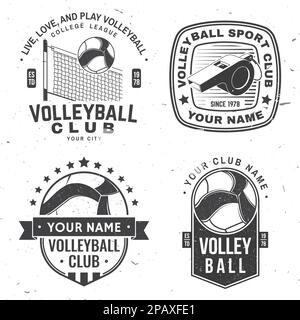 Set mit Volleyball-Clubabzeichen, Logo-Design. Vektordarstellung. Für College League Sportverein, Sommercamp-Emblem, Schild, Logo. Klassisches einfarbiges labe Stock Vektor