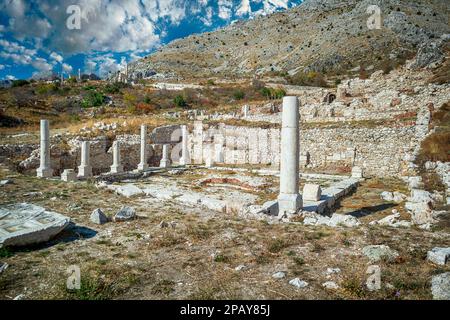 Sagalassos antike Stadt in der Nähe von Burdur, Türkei. Ruinen der oberen Agora in der römischen Stadt. Stockfoto