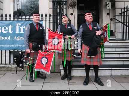 Piccadilly, London, Großbritannien. 12. März 2023 Ankunft für die St. Patrick's Day Parade in London. Kredit: Matthew Chattle/Alamy Live News Stockfoto