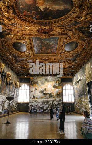 Venedig, Italien - 15. November 2022: Anselm Kiefer-Ausstellung in den Hallen des Dogenpalastes, Palazzo Ducale Stockfoto