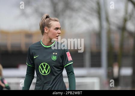 Leverkusen, Deutschland. 12. März 2023. Leverkusen, Deutschland, März 12. 2023: Jill Roord ( 14 Wolfsburg ) während des Frauen-Bundesliga-Spiels zwischen Bayer 04 Leverkusen und VfL Wolfsburg in Leverkusen. (Julia Kneissl/SPP) Kredit: SPP Sport Press Photo. Alamy Live News Stockfoto