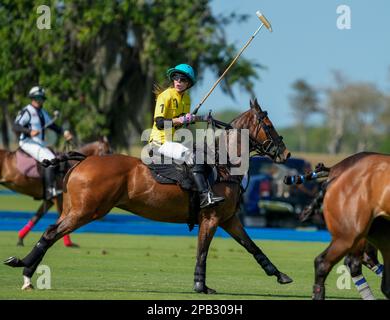 3/10/23 Port Mayaca, Florida Sarah Siegel Magness DUNDAS VS EL CID FITNESS während der Semi Finals des US Women’s Polo 18-24 Goal Cup 2023 auf dem Port Mayaca Polo Gelände in Port Mayaca, Florida, Freitag, 10. März 2023. Foto: Jennifer Graylock-Graylock.com 917-519-7666 Stockfoto