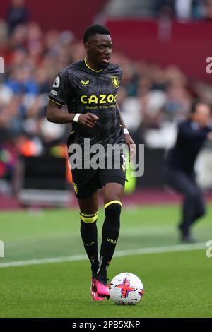 London Stadium, London, Großbritannien. 12. März 2023. Premier League Football, West Ham United gegen Aston Villa; Bertrand Traore von Aston Villa Credit: Action Plus Sports/Alamy Live News Stockfoto