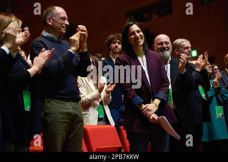 Rom, Italien. 12. März 2023. Elly Schlein (C) wird während der Nationalversammlung der Demokratischen Partei (PD) in Rom zum Sekretär der PD ernannt. Kredit: SOPA Images Limited/Alamy Live News Stockfoto