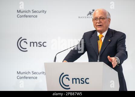 München, Deutschland. 18. Februar 2023. Sicherheitsexperte Wolfgang Ischinger. Kredit: Peter Kneffel/dpa/Archivbild/dpa/Alamy Live News Stockfoto