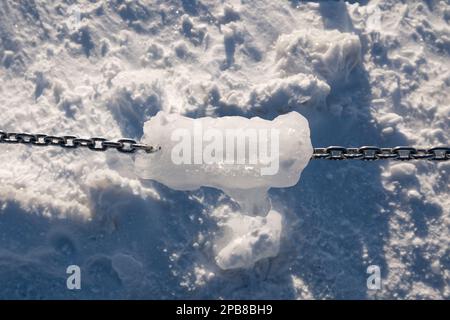 Gefrorenes Eis, Berg Śnieżka, Karpacz, Karkonosze (Riesengebirge), Sudetengebirge, Niederschlesien, Polen, Februar 2023 Stockfoto