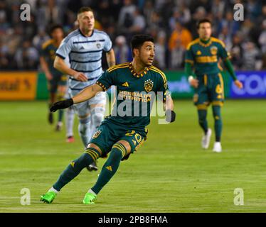 Kansas City, USA. 16. November 2022. Los Angeles Galaxy Midfielder Memo Rodríguez (20). Sporting KC war Gastgeber der LA Galaxy bei einem Major League-Fußballspiel am 11. März 2023 im Children's Mercy Park Stadium in Kansas City, KS, USA. Foto: Tim Vizer/Sipa USA Kredit: SIPA USA/Alamy Live News Stockfoto