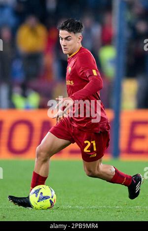 Rom, Italien. 12. März 2023. Paulo Dybala von AS Roma während des Spiels der Serie A zwischen Roma und Sassuolo im Stadio Olimpico, Rom, Italien, am 12. März 2023. Kredit: Giuseppe Maffia/Alamy Live News Stockfoto
