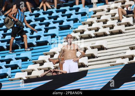 Avellaneda, Argentinien, 12, März 2023. Fans unterstützten die Wärme während des Spiels zwischen Racing Club und Club Atletico Sarmiento, Spiel 7, Professional Soccer League of Argentina 2023 (Liga Profesional de Futbol 2023 - Torneo Binance). Kredit: Fabideciria. Stockfoto