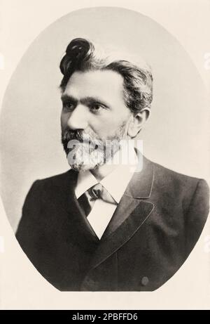 August Ferdinand BEBEL ( 1840 - 1913 ) war ein deutscher Sozialdemokrat und einer der Gründer der Sozialdemokratischen Partei Deutschlands . Die Sozialdemokratische Partei Deutschlands ist Deutschlands älteste politische Partei. - SPD - PARTITO SOCIAL DEMOCRATICO - SOCIALISMO - SOZIALISMUS - SOZIALIST - SOCIALISTA - POLITICA - POLITIC - foto storiche - foto storica - Portrait - ritratto - Bart - barba - Kragen - colletto - Schleife - Cravatta - papillon --- Archivio GBB Stockfoto