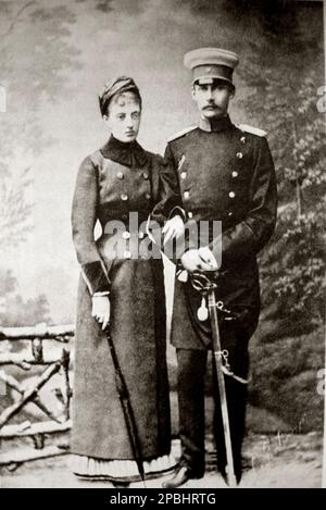 1878 : das Verlobungsbild der russischen Großherzogin ANASTASIA MICHAILOWNA ROMANOV ( Anastasija Michajlovna Romanova , 1860 - 1922 ) und des Großherzogs Friedrich Franz III von Mecklenburg-Schwerin ( 1851 - 1897 ) . Sie war eine Tochter von Großherzog Michael Nicolaijewitsch aus Russland ( 1832 - 1909 ) und Großherzogin Olga Feodorowna (geb. Prinzessin Cecilie von Baden ). Als willensstarke, unabhängige und unkonventionelle Frau war ihr Leben Skandalen nicht fremd. Hatte 3 Söhne: Alexandrine (1879–1952) heiratete König Christian X von Dänemark (hatte zwei Söhne), Prinz Friedrich Franz IV (1882–19) Stockfoto