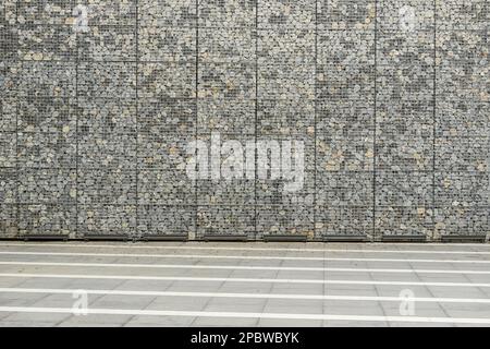 Die Große Gabionenmauer Stockfoto