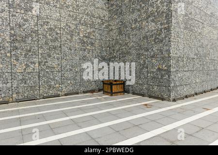 Die Große Gabionenmauer Stockfoto