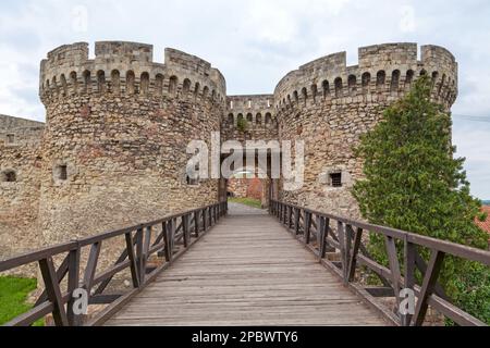 Belgrad, Serbien - Mai 24 2019: Zindan-Tor der Belgrader Festung im Kalemegdan-Park. Stockfoto