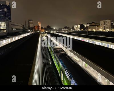 Porta Garibaldi Bahnhof in Mailand, Lombardei, Italien, am Abend Stockfoto
