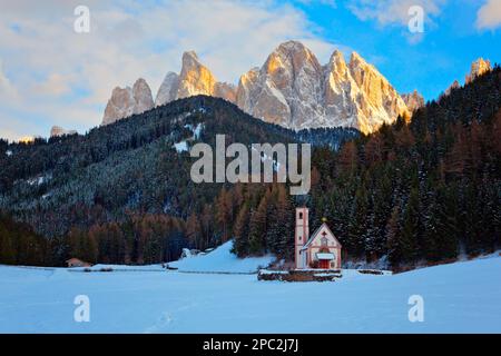 Dorf Santa Maddalena, Val di Funes, Dolomiten, Italien Stockfoto