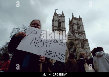 London, Großbritannien. 13. März 2023. Protest beim Empire Day Service - Not My King Credit: João Daniel Pereira/Alamy Live News Stockfoto