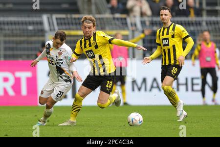 Dortmund, Deutschland. 12. März 2023. firo : 03/12/2023, Fußball, 3. League, 3. Bundesliga, Staffel 2022/2023, BVB II, Borussia Dortmund II - Dynamo Dresden 1: 3 Ole POHLMANN, BVB rechts gegen Jakob LEMMER/dpa/Alamy Live News Stockfoto