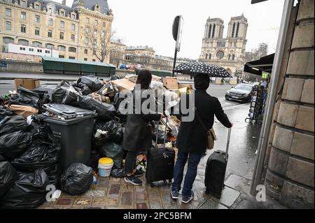 Paris, Frankreich. 13. März 2023. V Kredit: Abaca Press/Alamy Live News Stockfoto