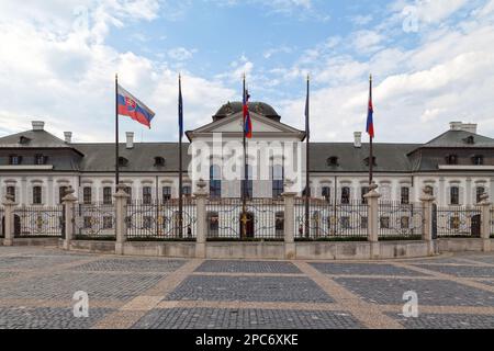 Bratislava, Slowakei - Juni 18 2018: Das Büro des Präsidenten der Slowakischen Republik. Stockfoto