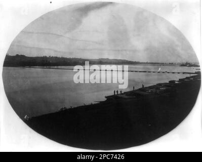 Pontonbrücke von General Benham, nahe Navy Yard, Washington, Juli 1863. Nr. 272, Titel von Punkt. Ponton Bridges, Washington (D.C.), 1860-1870, Piers & Wharves, Washington (D.C.), 1860-1870, Anacostia River (Md. Und Washington, D.C.), 1860-1870, USA, Geschichte, Civil war, 1861-1865, Engineering & Construction, Washington (D.C.) Stockfoto