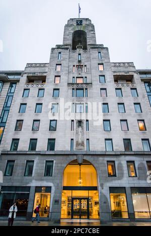 Abbey House und 1930 Art Deco The Clock Tower, Baker St London, England, Großbritannien Stockfoto