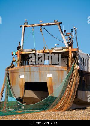 Fischerboot am Strand von Hastings Stockfoto