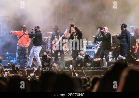 Hongkong, China. 05. März 2023. Der Wu-Tang Clan beendet das Clockenflap Festival auf der Hauptbühne. Nach einer vierjährigen Pause aufgrund der Proteste in Hongkong und der COVID-19-Pandemie kehrte Clockenflap vom 3. Bis 5. März 2023 mit einem ausverkauften Festival zurück. Als größte Open-Air-Musikveranstaltung Hongkongs war Clockenflap mit vielen lokalen und internationalen Bands vertreten und war eines der ersten Ereignisse, das stattfand, nachdem die Regierung Hongkongs die meisten Regeln zur sozialen Distanzierung aufgehoben hatte. Kredit: SOPA Images Limited/Alamy Live News Stockfoto