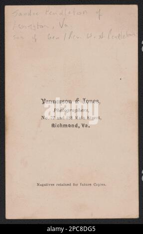 Oberstleutnant Alexander 'Sandie' Swift Pendleton von Co. 1, Rockbridge 1. Virginia Light Artillery Battery in Uniform / Vannerson & Jones, Fotografen, No. 77 und 188 Main Street, Richmond, Virginia. Liljenquist Family Sammlung von Bürgerkriegsfotos, pp/liljpaper. Pendleton, Alexander Swift, 1840-1864, Konföderierte Staaten von Amerika, Armee, Virginia Artillerie, Rockbridge Battery, 1., Leute, 1860-1870, Soldaten, Konföderierte, 1860-1870, Militäruniformen, Konföderierte, 1860-1870, USA, Geschichte, Bürgerkrieg, 1861-1865, Militärpersonal, Konföderierte. Stockfoto
