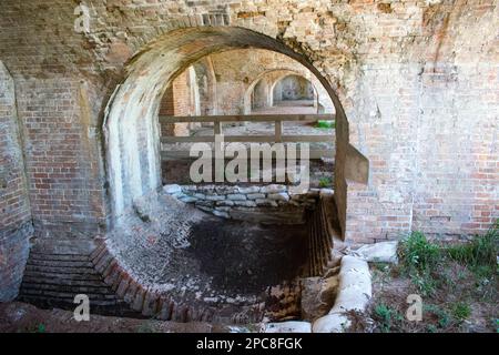 Umgekehrte Bogenstützen in Fort Pickens, Pensacola Beach, Florida Stockfoto