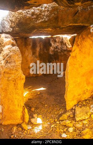 Dolmen in Westtunesien. Les Mégalithes d'Ellès, Kef, Tunesien, Erkundung der antiken Megalithen Stockfoto