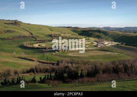 Tavullia, Italien - 11. Januar 2023: Außenansicht der Ranch und der persönlichen Rennstrecke von Valentino Rossi in Tavullia, dem Geburtsort des Lebens Stockfoto